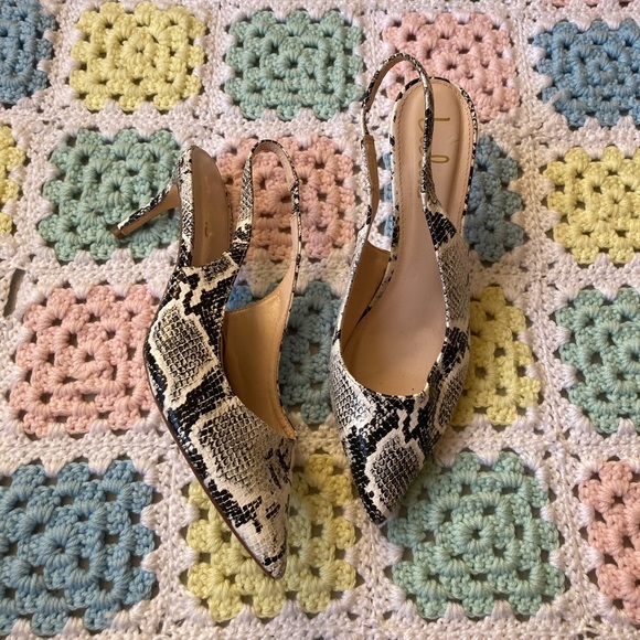 Lululs Snakeskin Pointed Toe Slingback Heels 8.5 - Picture 1 of 9